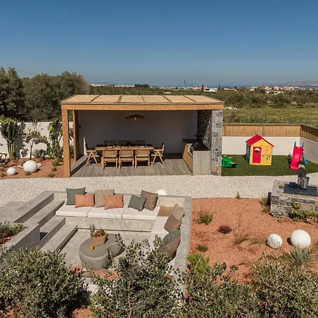 Maison Althera Brand New 3br With Private Pool فيلة
